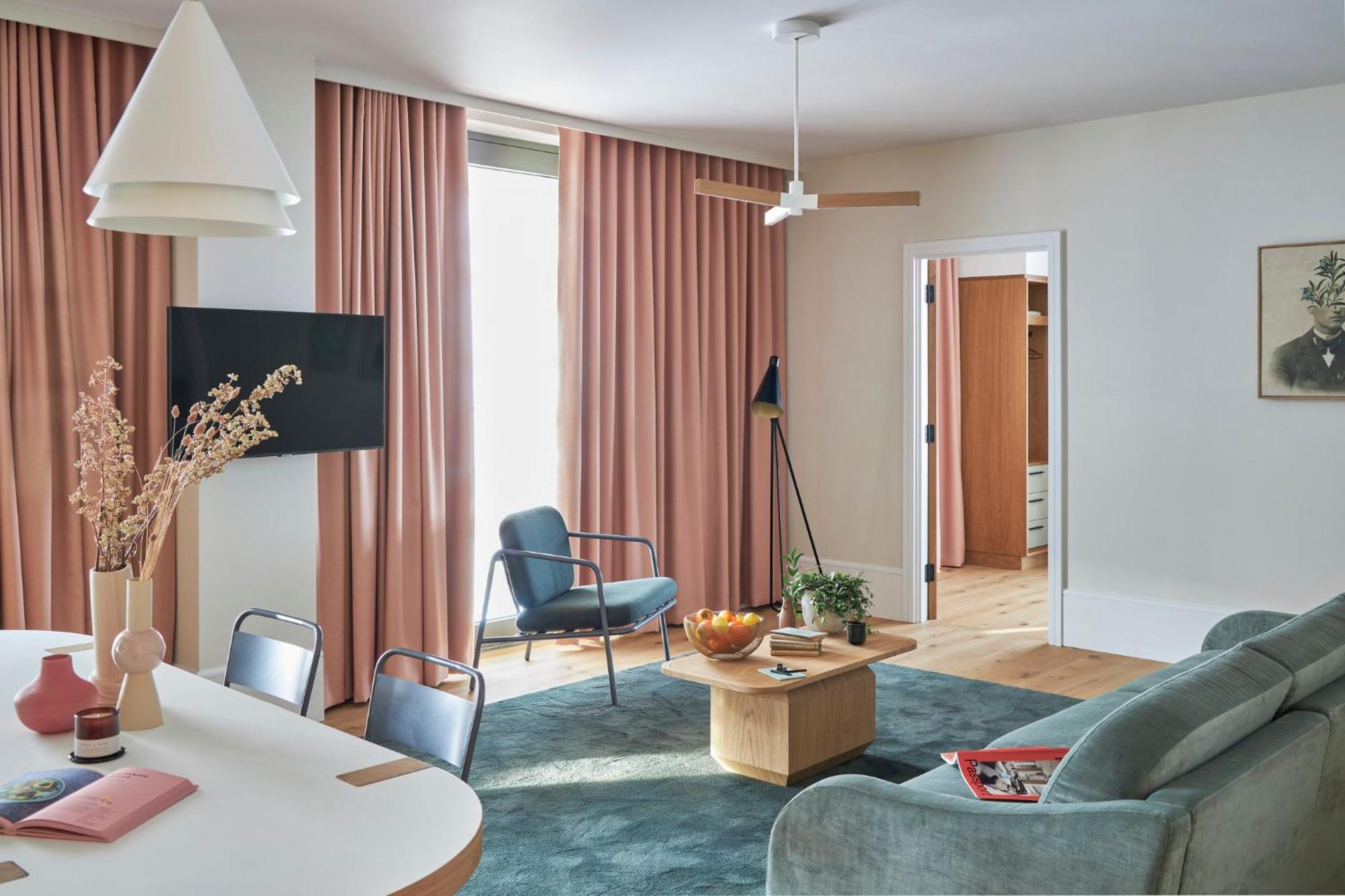 Turing Locke Cambridge Hotel Bagian luar foto